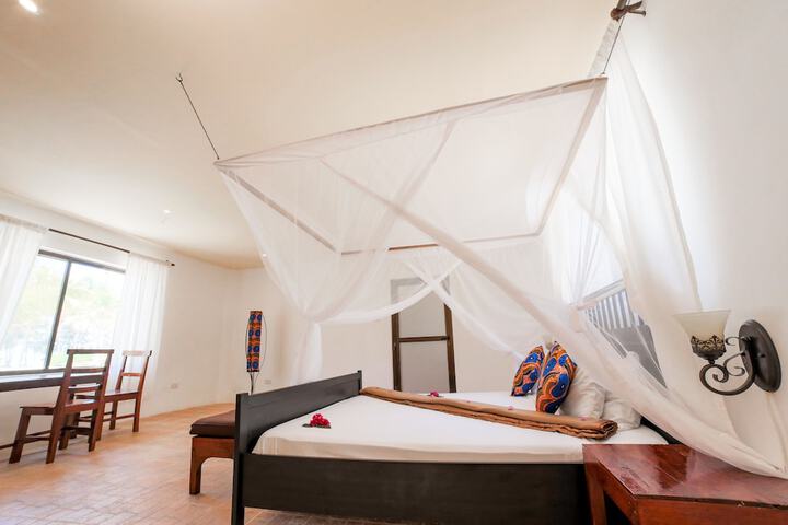 Room 10 of 50