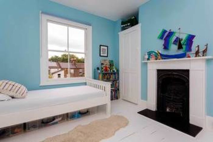 Room 9 of 20