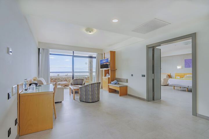 Room 10 of 78