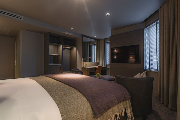 Room 21 of 132