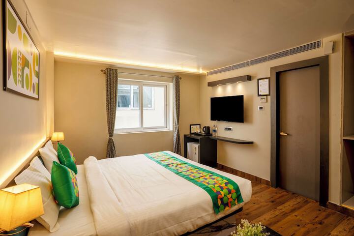 Room 16 of 43