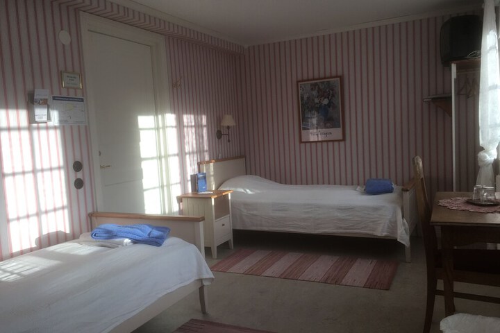 Room 23 of 71