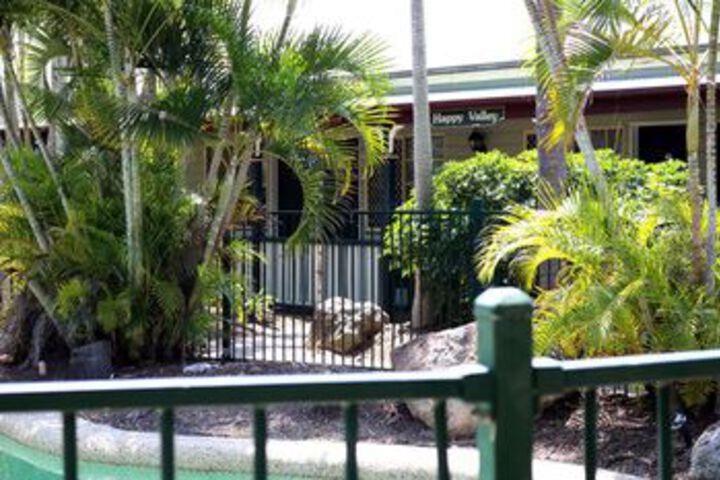 Hotel Exterior 3 of 7