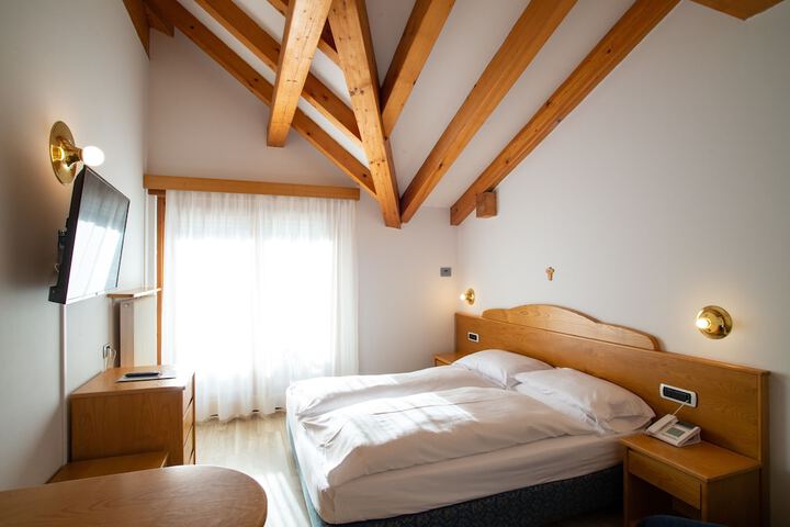 Room 8 of 54