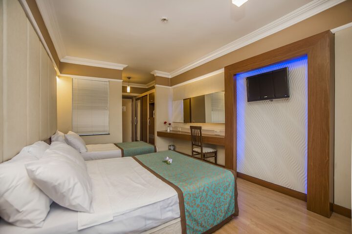 Room 10 of 137