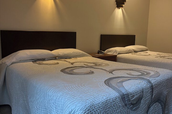 Room 28 of 80