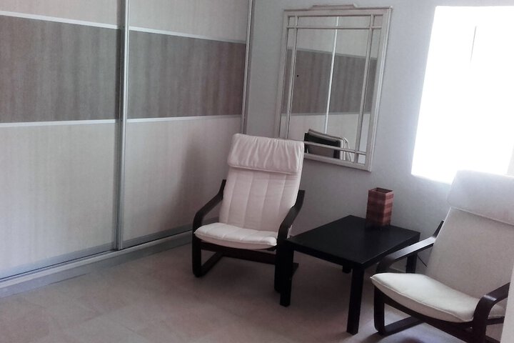 Room 13 of 42