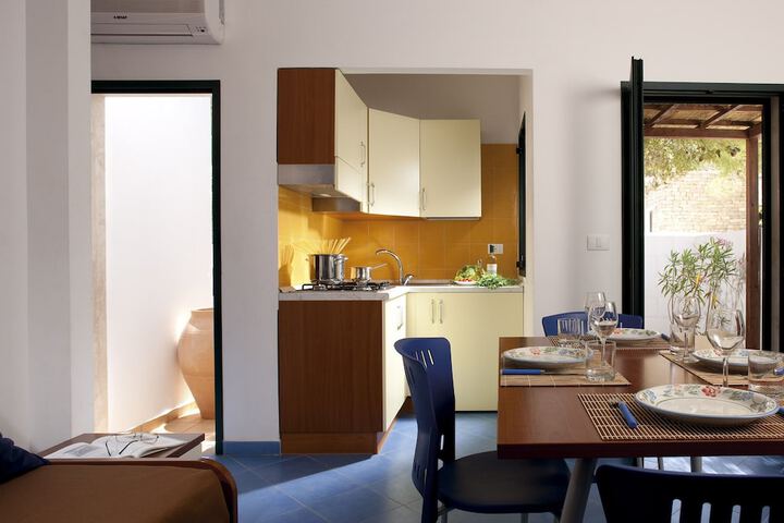 Room 16 of 113