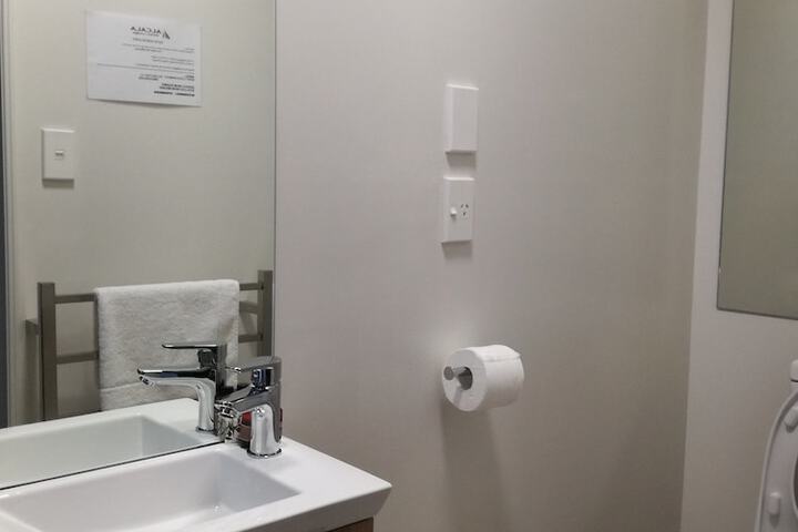 Room 52 of 69