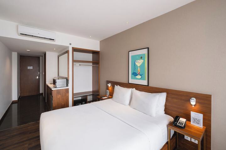 Room 15 of 42