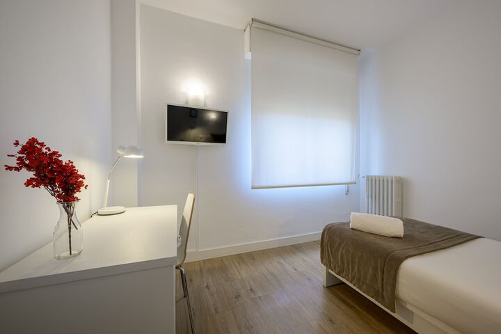 Room 35 of 122