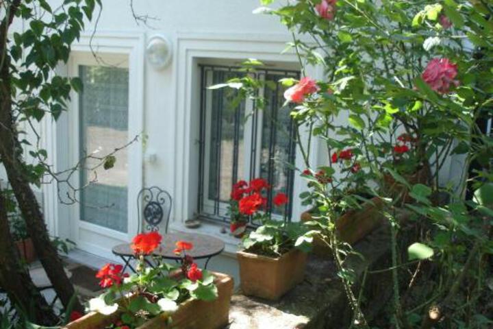 Photo of La Residence Des Deux Studios