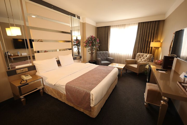 Room 22 of 66