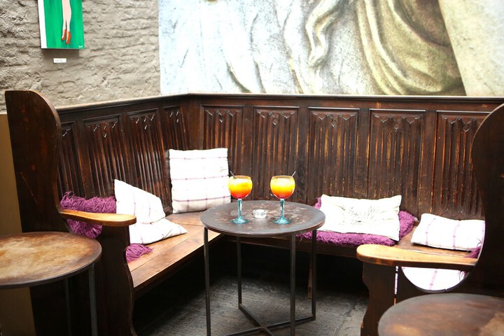 Lounge 57 of 65