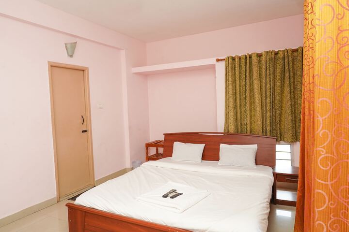 Room 3 of 6