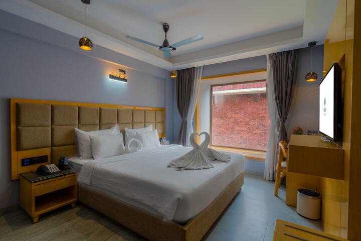 Room 3 of 25