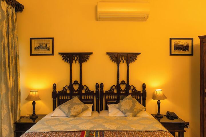 Room 15 of 53