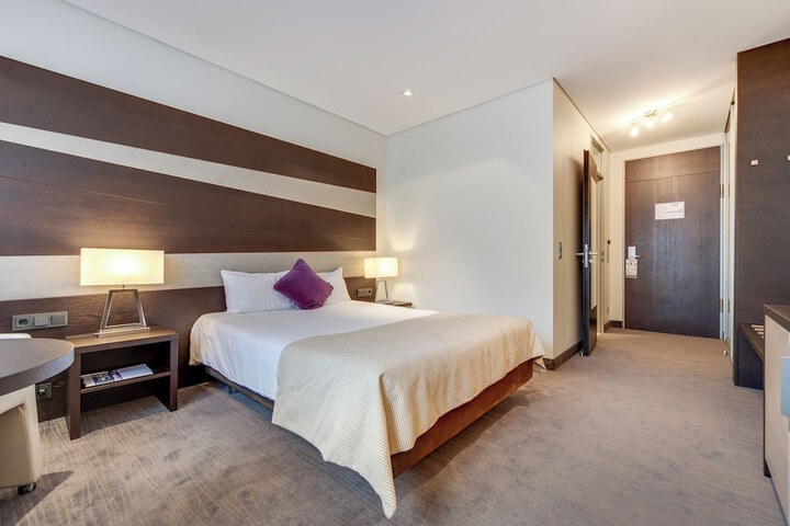 Room 21 of 92