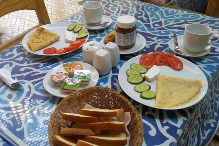 Breakfast/Coffee Service 19 of 33