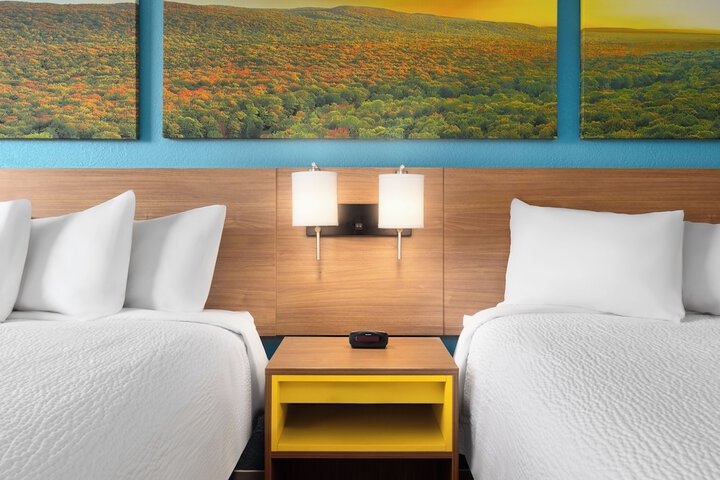 2 Double Beds (6 of 8)