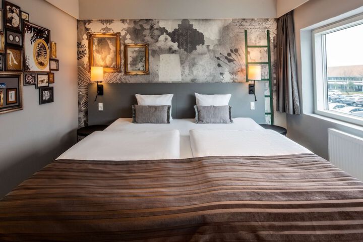 Room 10 of 49