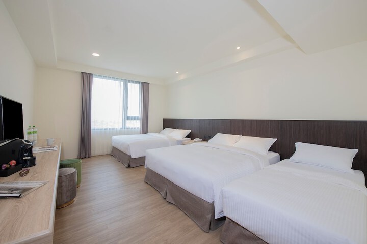 Room 2 of 13