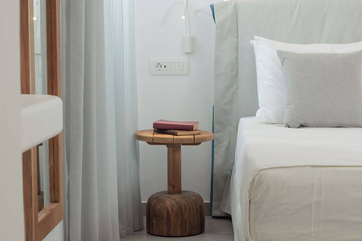 Room 100 of 196
