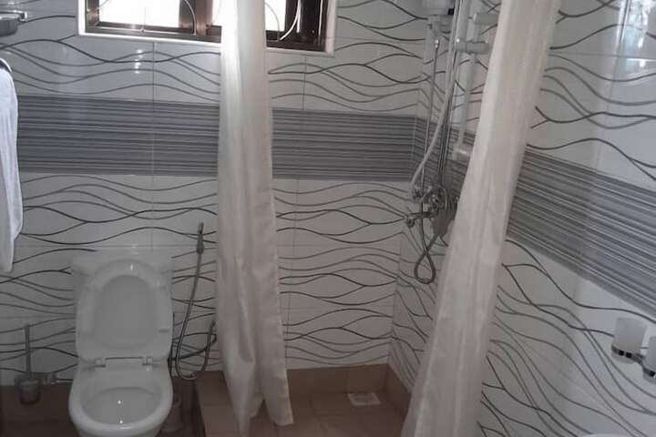 Room 8 of 20