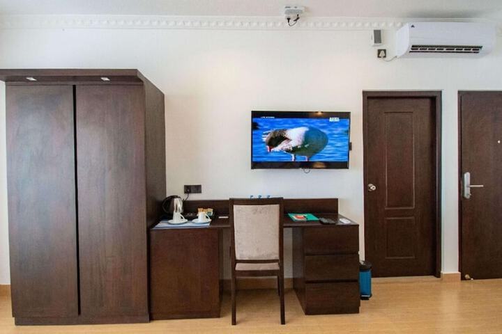 Room 13 of 48