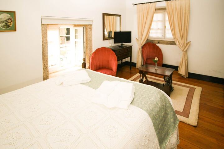 Room 12 of 74