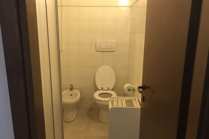 Room 37 of 54