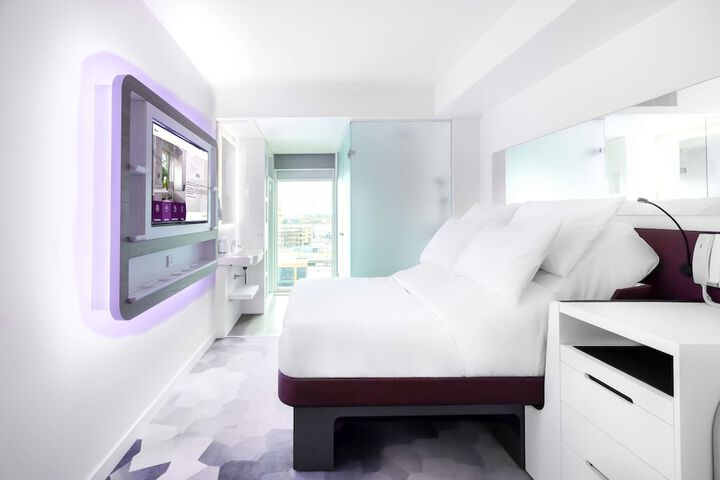 Room 9 of 48