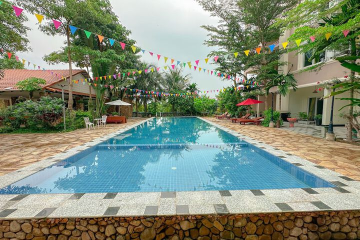 Pool 47 of 60