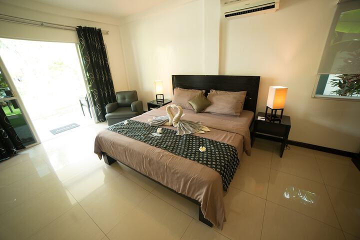 Room 5 of 42