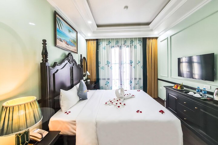 Room 8 of 21