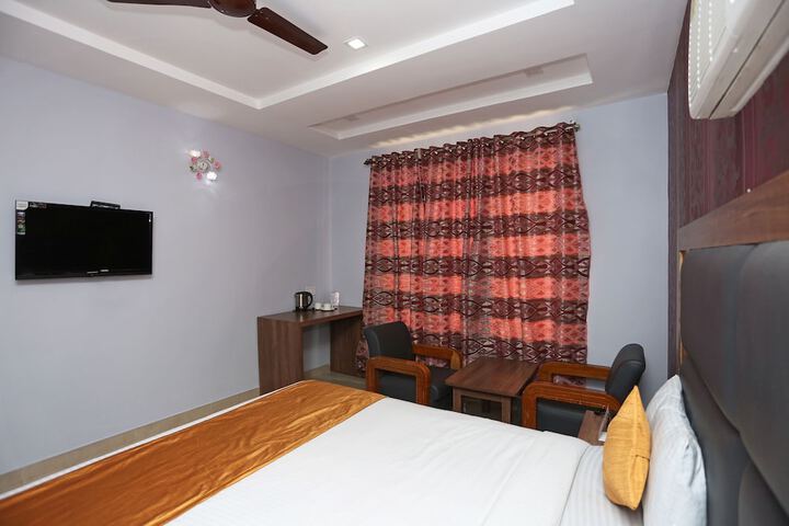 Room 12 of 22