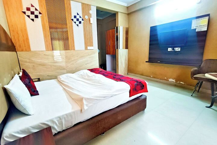 Room 3 of 14