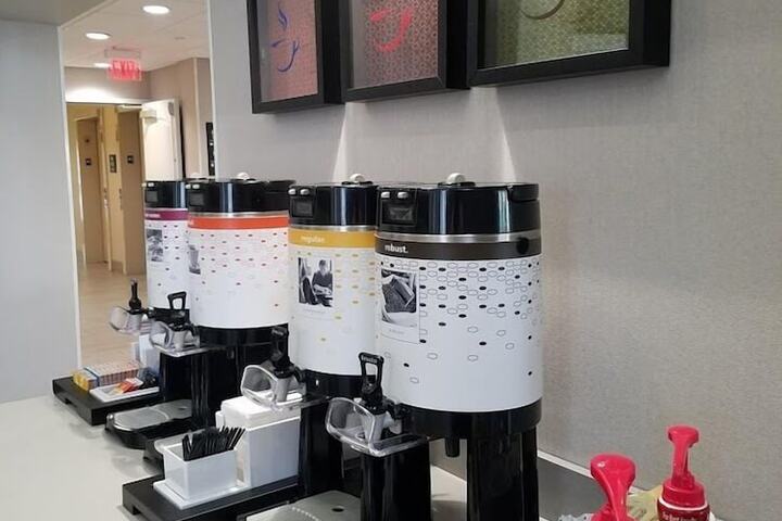 Breakfast/Coffee Service 47 of 64