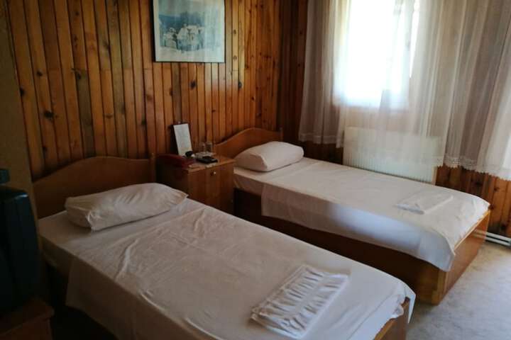 Room 5 of 24