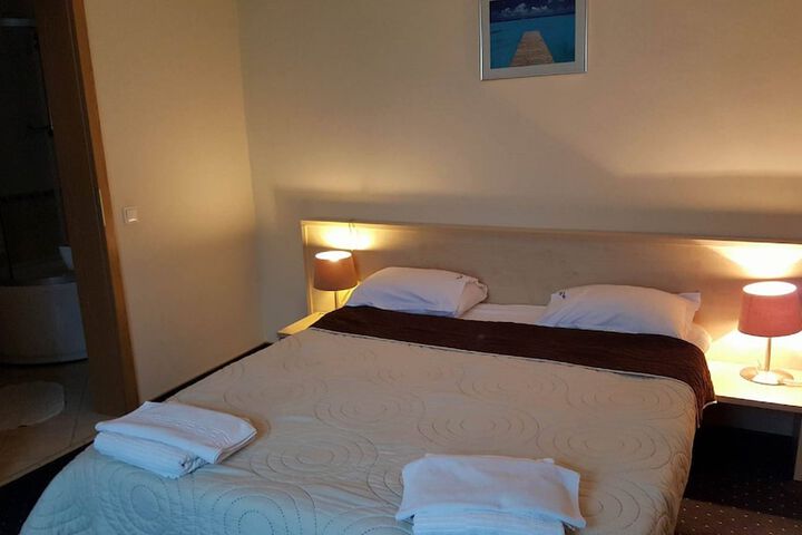 Room 18 of 60