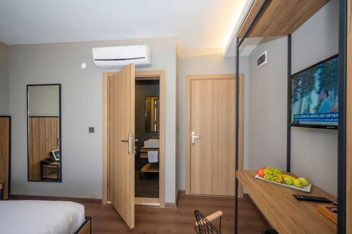 Room 51 of 88