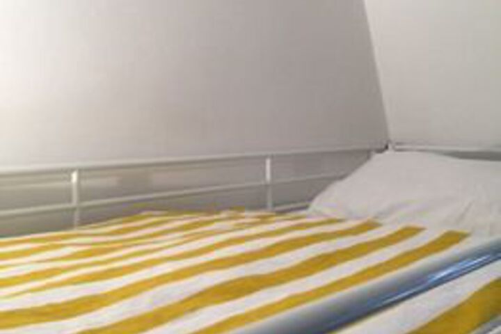 Room 17 of 36