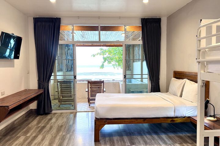 Room 32 of 118