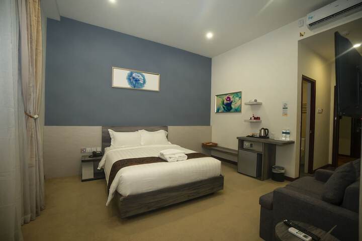 Room 5 of 36