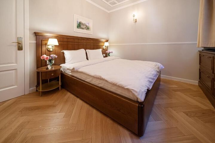Room 34 of 37