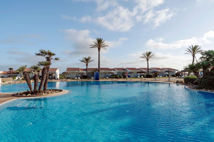 Hotel Pool