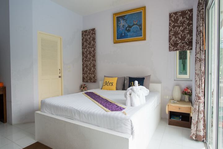 Room 8 of 14