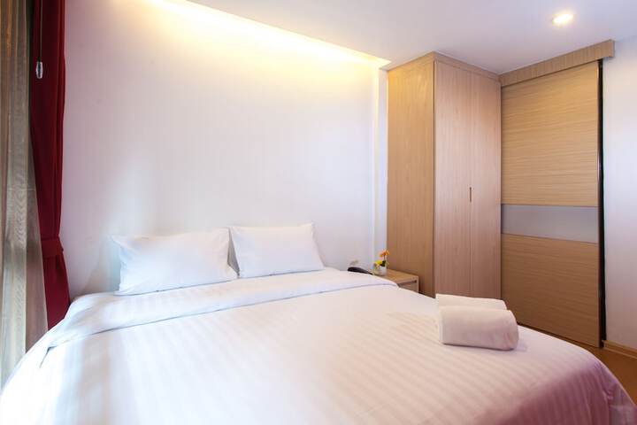Room 5 of 74
