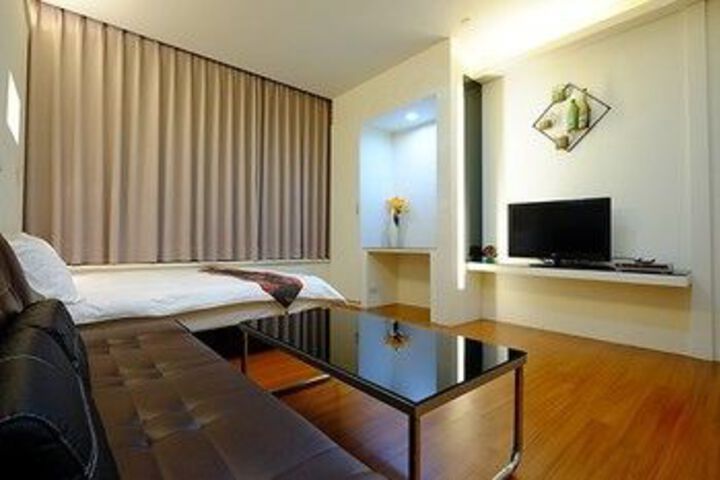 Room 3 of 14