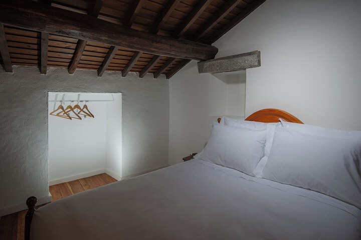 Room 4 of 46